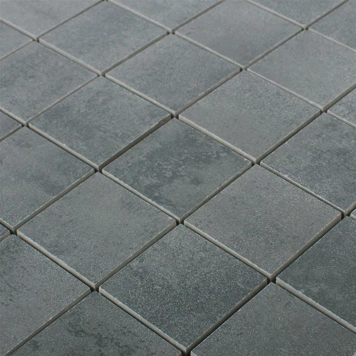 Échantillon Mosaïque Carrelage Madeira Demi Poli Anthracite